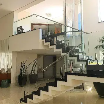 Elevador Panorâmico Residencial Imagem